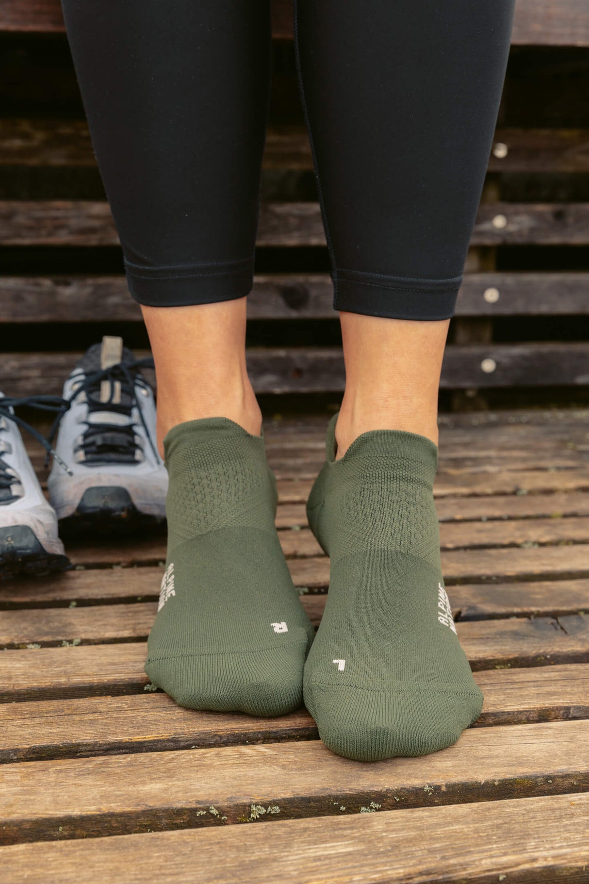 Summit Hike Low Ankle Socks - Moss Green