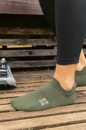 Summit Hike Low Ankle Socks - Moss Green