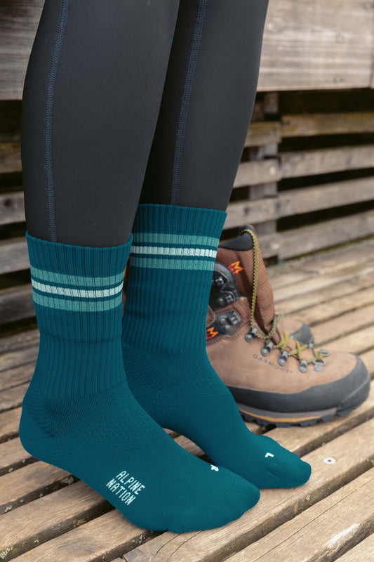 Summit Hike Crew Socks - Deep Ocean