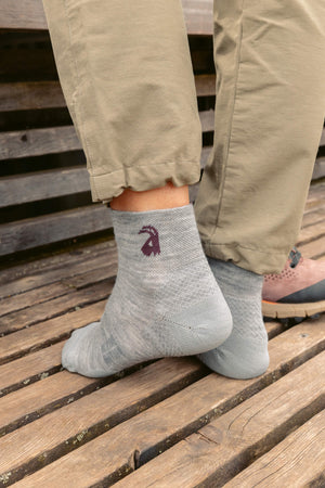 Seceda Light Merino Mid Crew Socks Ruby