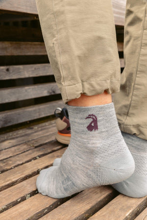 Seceda Light Merino Mid Crew Socks Ruby