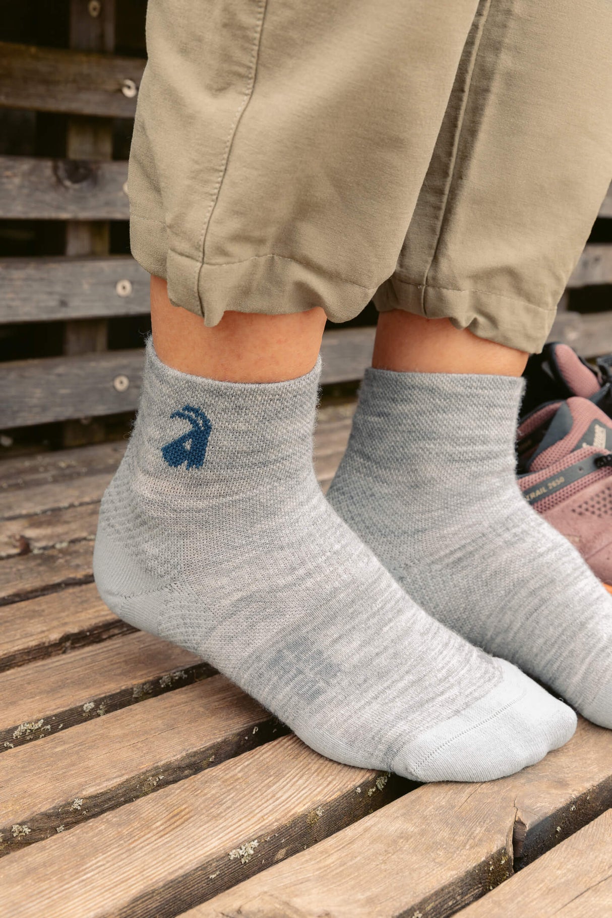 Seceda Light Merino Mid Crew Socks Navy