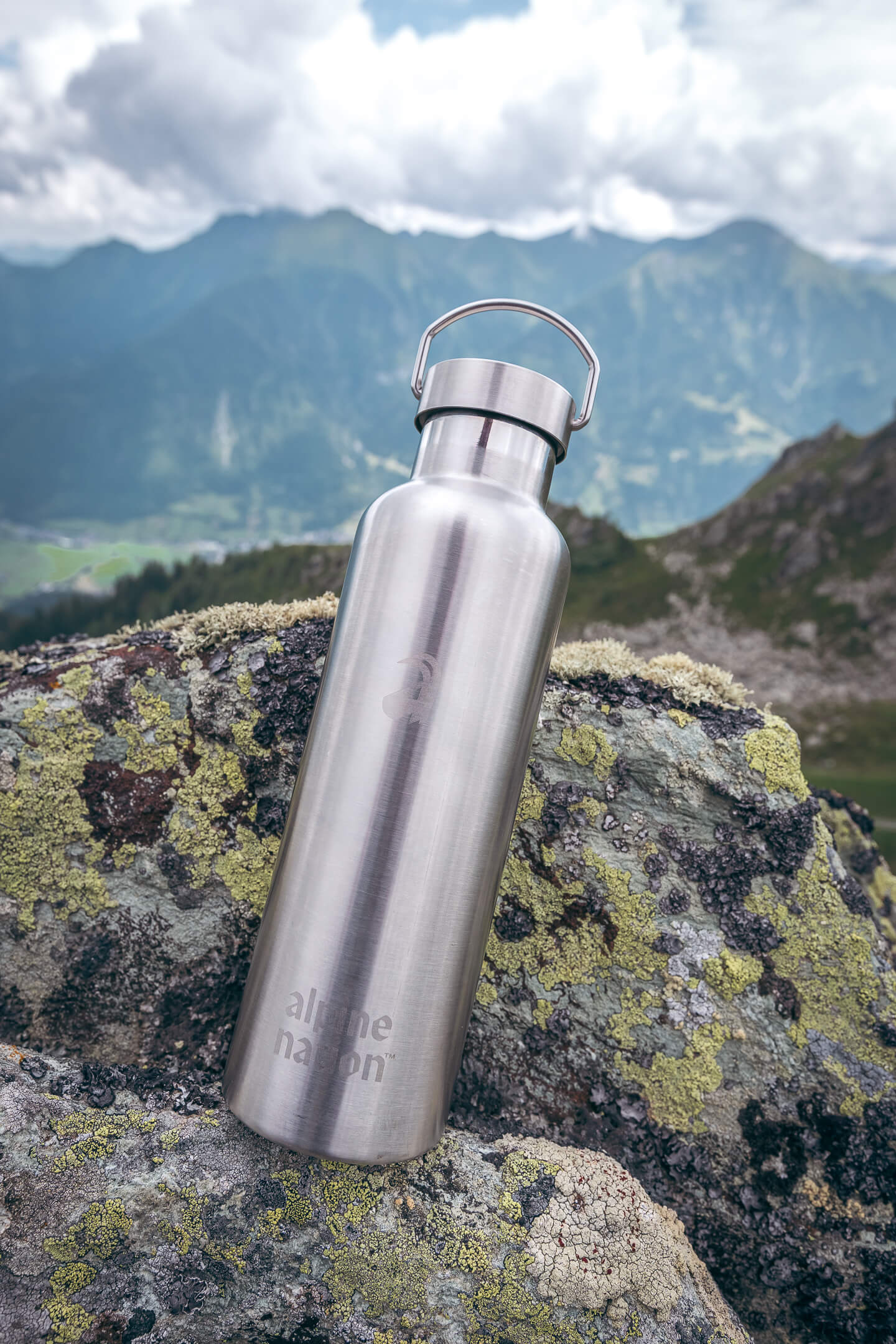 Insulated Water Bottle: Snow Graphic and Bamboo Cap