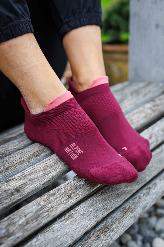 Summit Hike Low Ankle Socks - Wild Berry