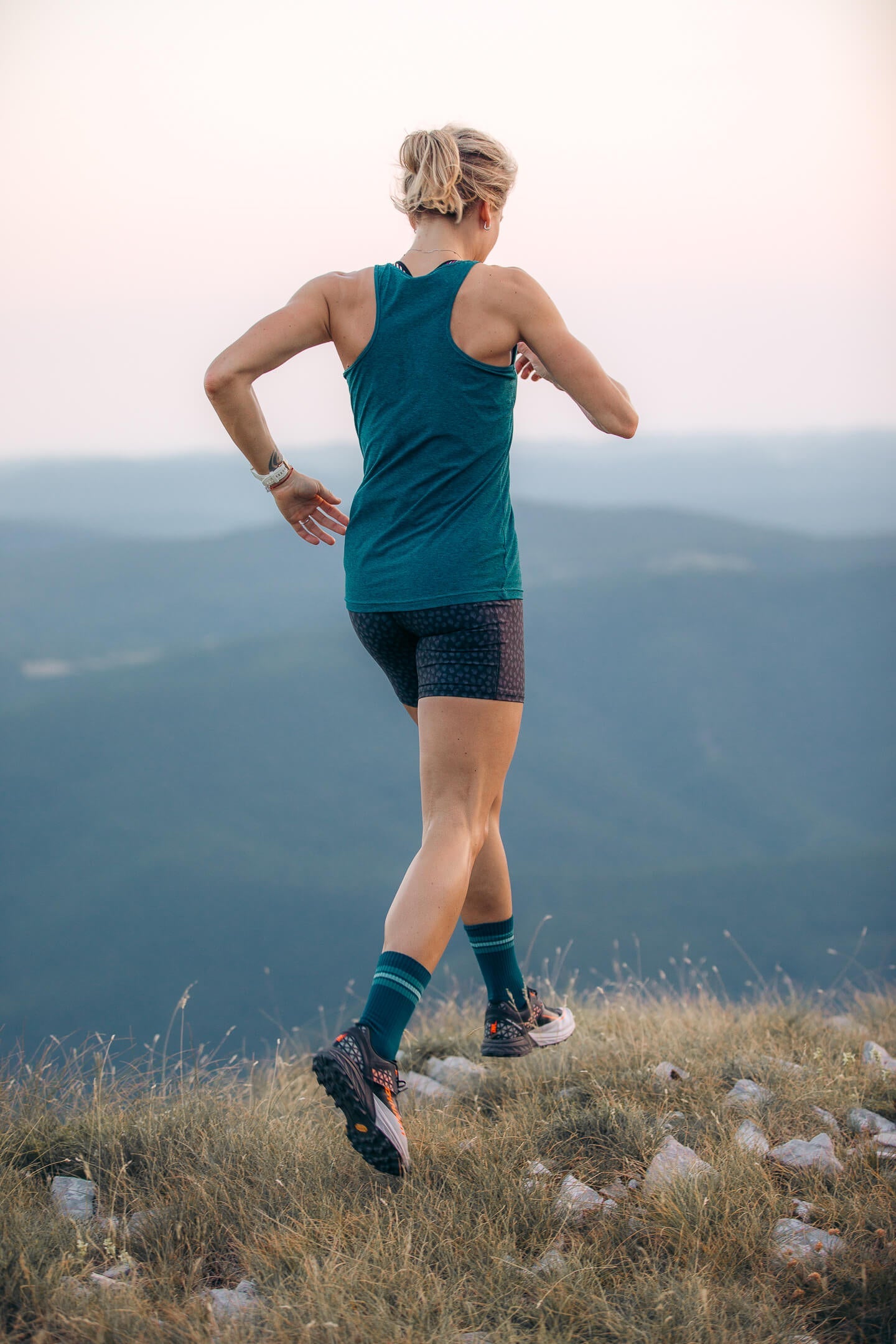 Summit Hike Crew Socks - Deep Ocean